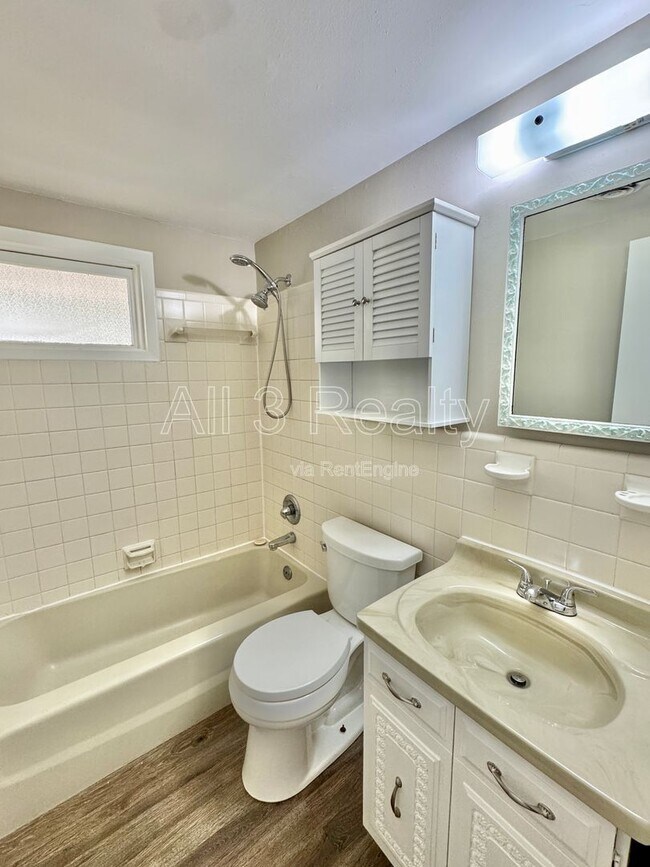 Building Photo - 3600 Nottingham Rd