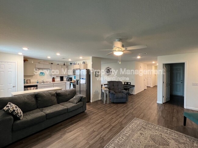 Building Photo - 4335 Jitterbug St