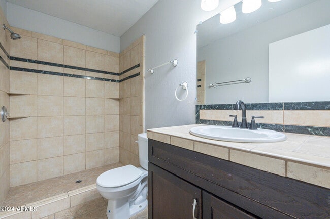 Building Photo - 3119 N 38th St