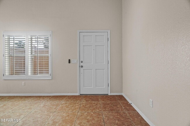Building Photo - 143 N Alto Mesa Dr