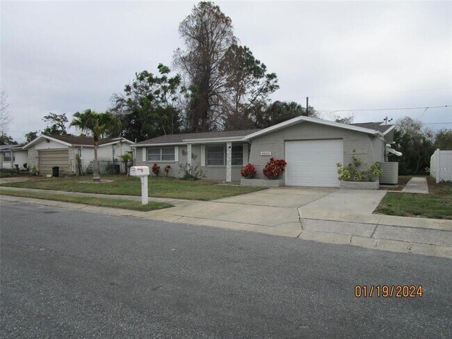 Building Photo - 4032 Westwood Dr