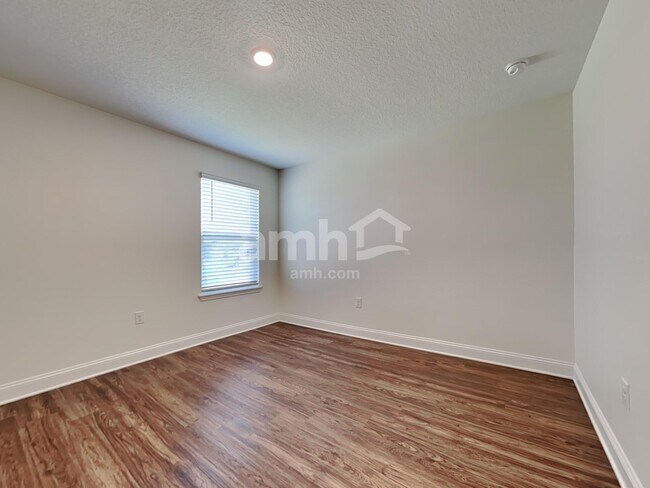 Building Photo - 167 Onate Cir