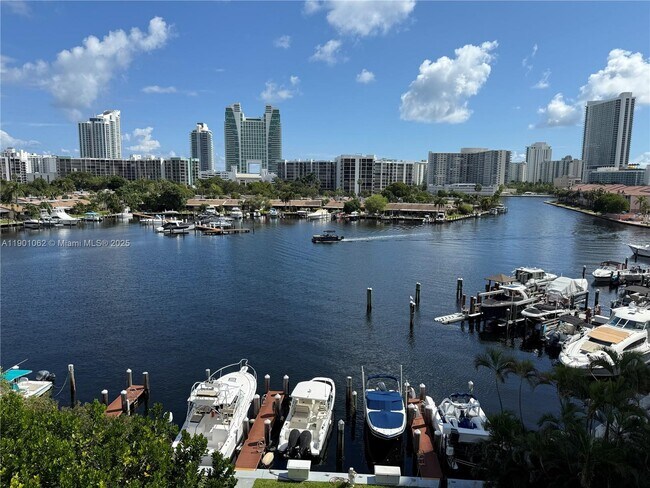 Primary Photo - 500 Three Islands Boulevard