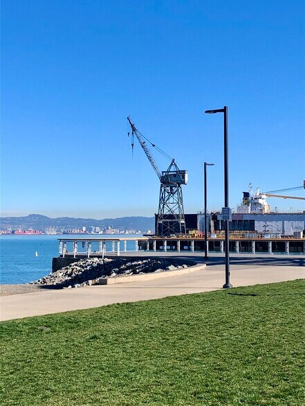 Crane Cove Park - 616 20th St