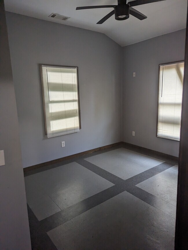 Building Photo - 744 Law St NW