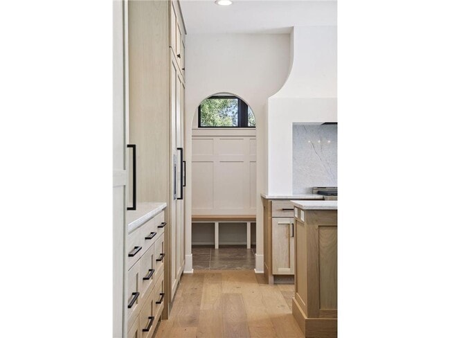 Building Photo - 21845 Byron Cir
