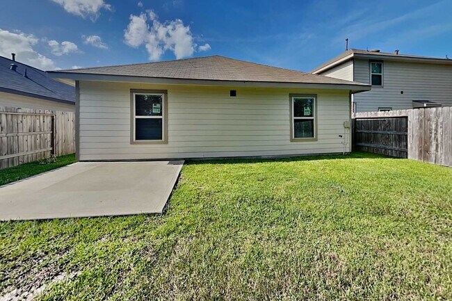 Building Photo - 22412 Sonora River Trce