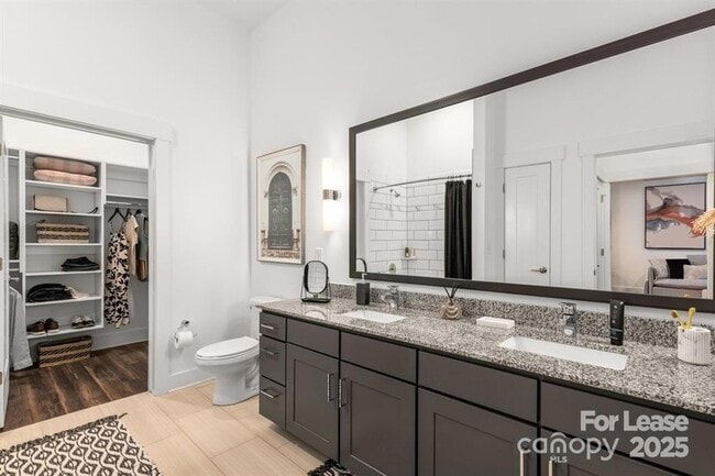 Building Photo - 4220 Colony Plz Dr