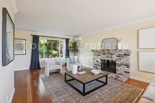 Building Photo - 44 Lariat Ct