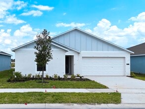 Building Photo - 2711 Pioneer Trl