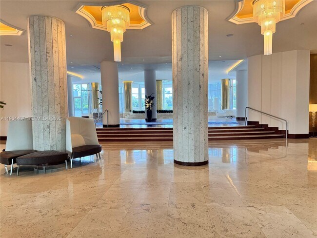 Building Photo - 5161 Collins Ave