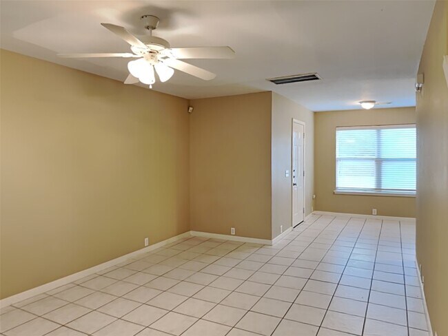 Building Photo - 11831 Brantley Haven Dr