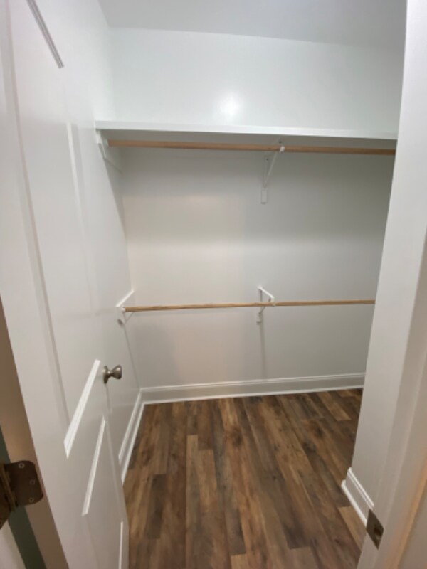 Building Photo - 102 Glade Blvd