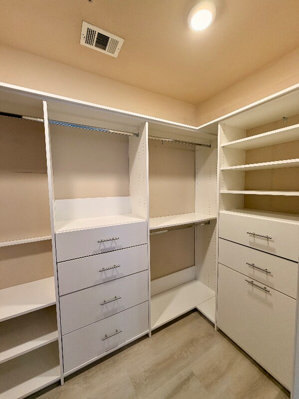 Building Photo - 711 Cosmopolitan Dr NE