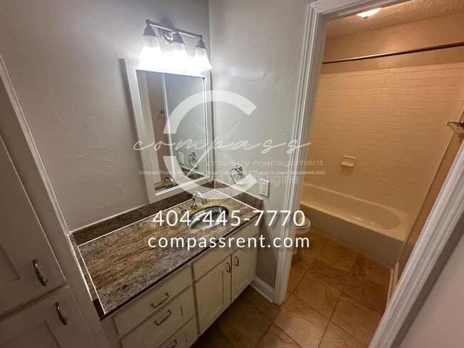 Building Photo - 1106 Natchez Ter