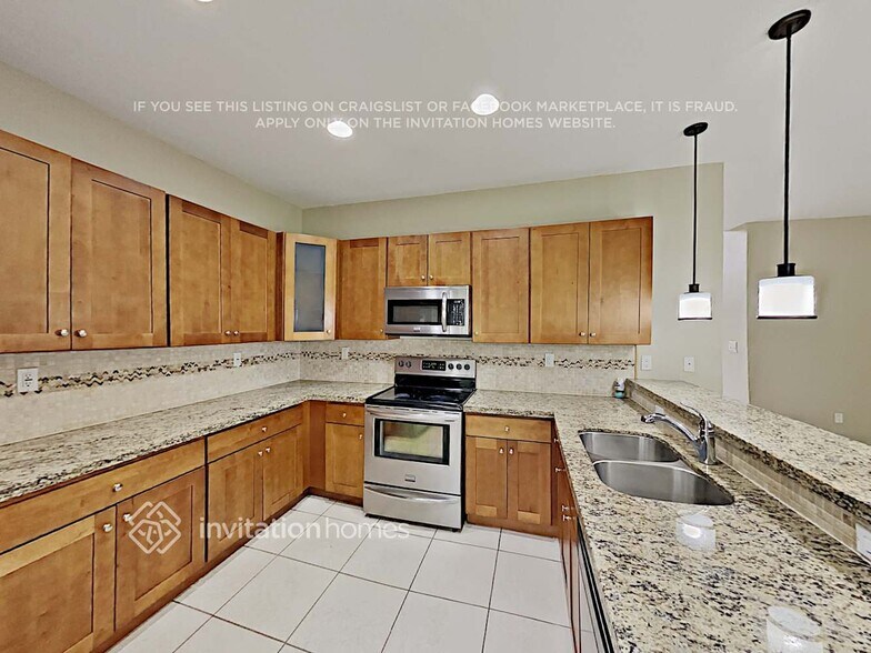 Building Photo - 15994 SW 151st Terrace