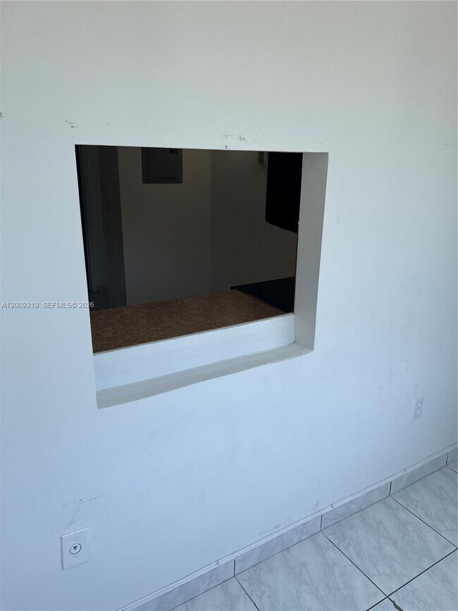 Building Photo - 250 180th Dr