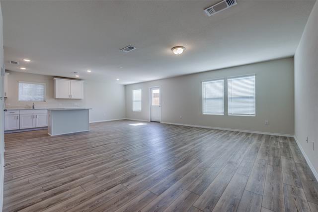 Building Photo - 877 Table Rock St