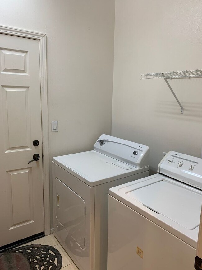 Building Photo - Beautiful Home near Pitts Ranch Park