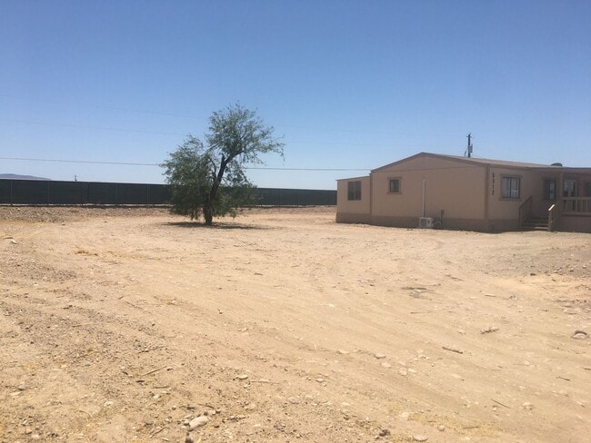 Building Photo - 3 Bedroom, 2 Bathroom Home