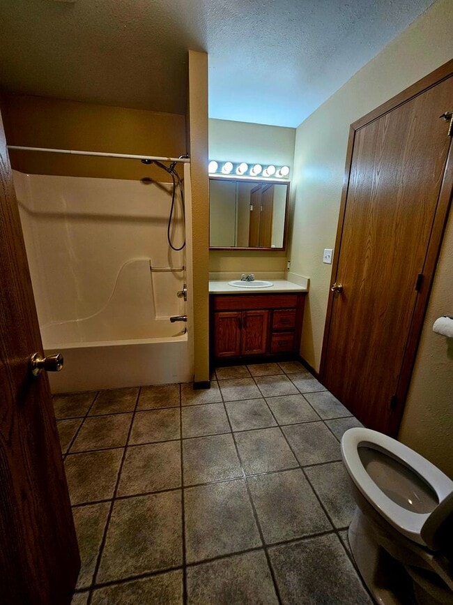 Building Photo - 3 Bedroom House built in 2003 Located in a...
