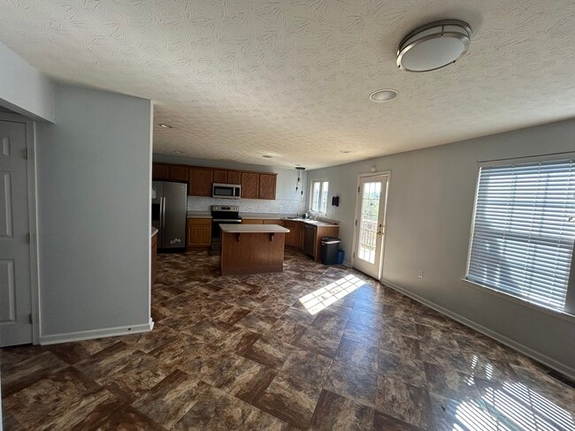 Building Photo - 1608 Michael Dr