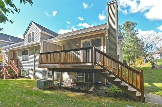 Building Photo - 123 Lordvale Blvd