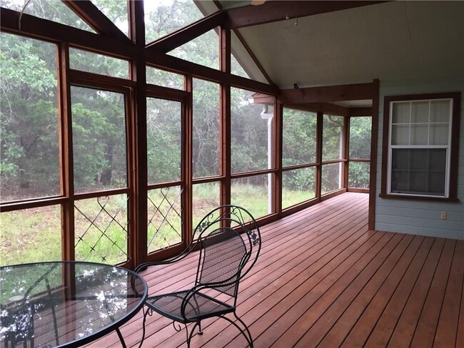 Building Photo - 109 Simpson Ave