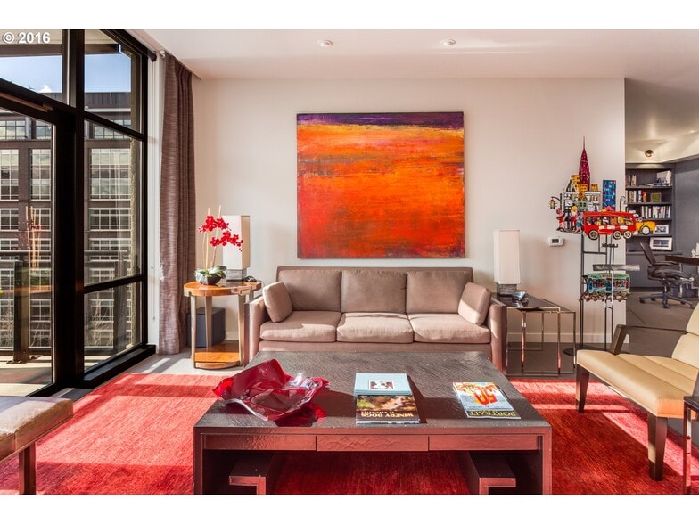 Building Photo - 1025 NW Couch St