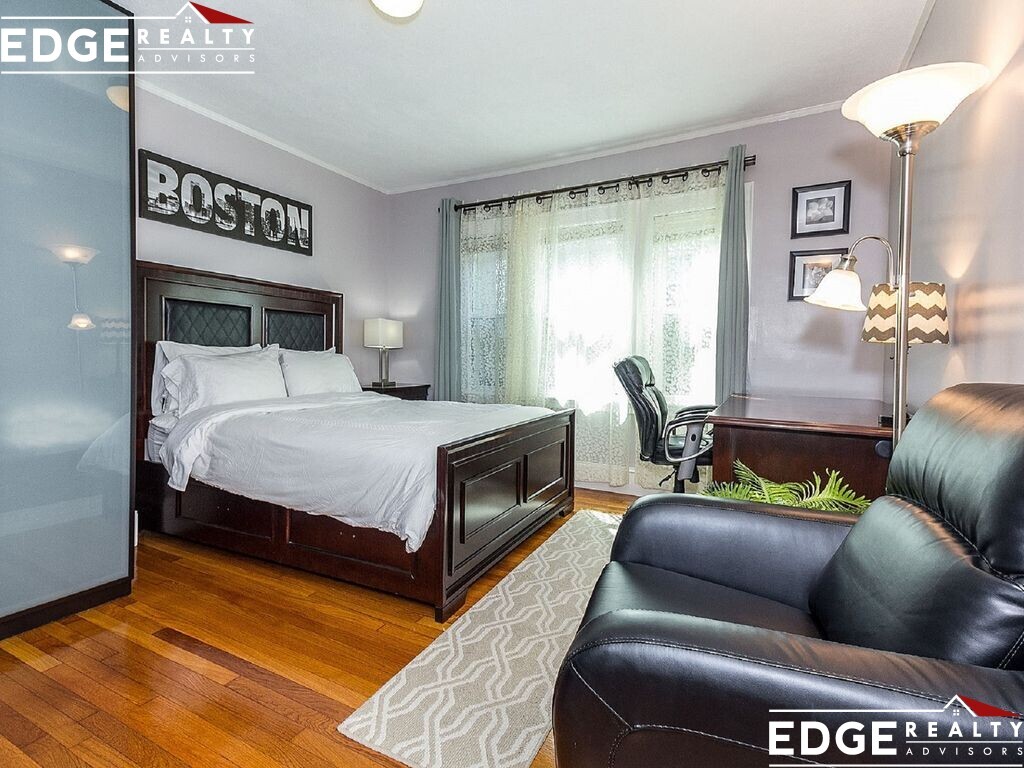 Building Photo - 33 Pershing Rd