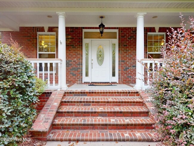 Building Photo - 3 Shenecossett Ln