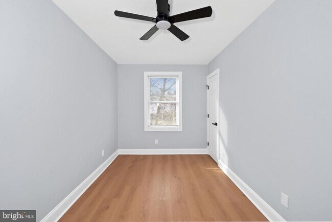 Building Photo - 504 W 26th St