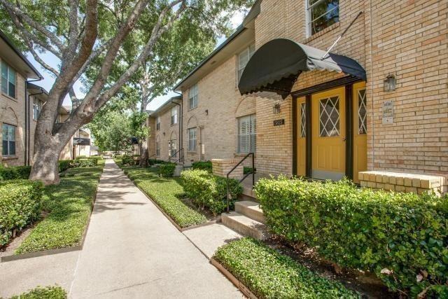 Building Photo - 5815 Sandhurst Ln