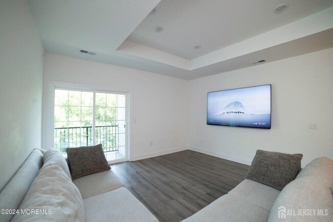 Building Photo - 936 Vanderbergh Blvd