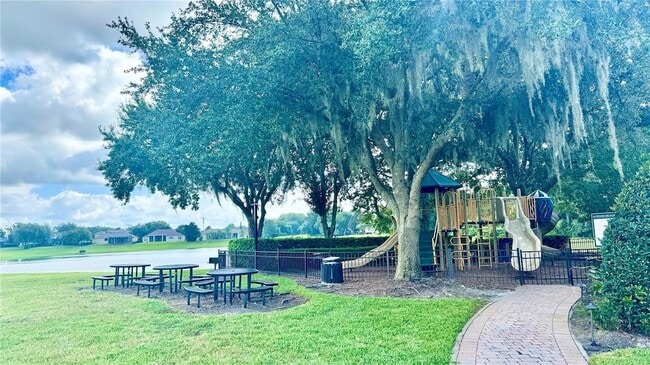 Building Photo - 6220 Hedgesparrows Ln