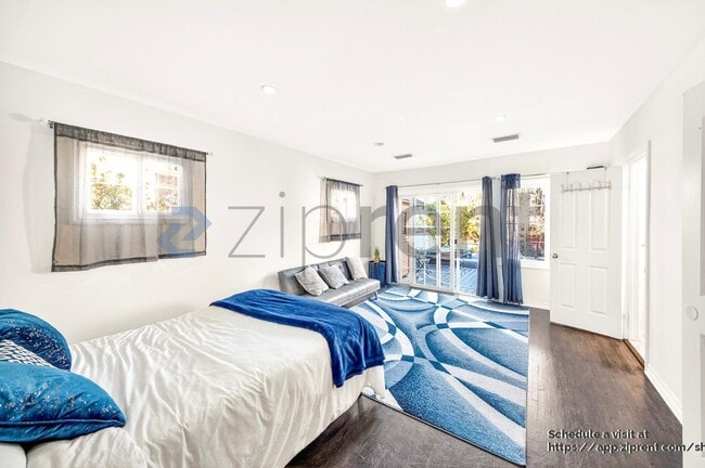 Building Photo - 138 N Hamel Dr