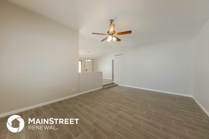 Building Photo - 3108 W McLellan Blvd