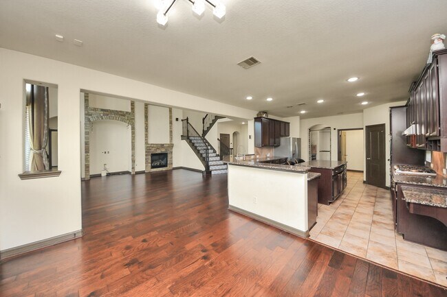 Building Photo - 26407 Wooded Hollow Ln