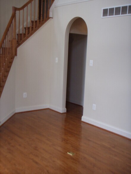 Building Photo - 3017 Sanctuary Ln