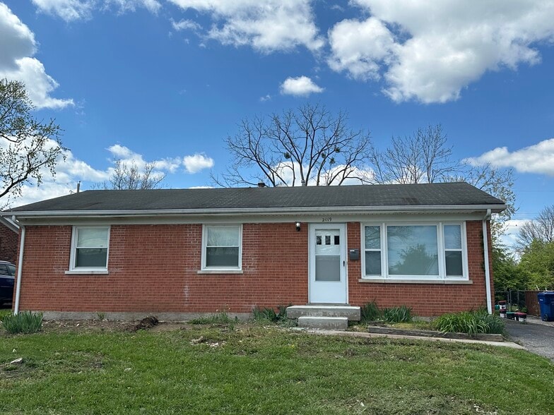 Primary Photo - 2119 Jasmine Dr