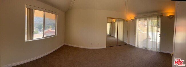 Building Photo - 2716 Honolulu Ave