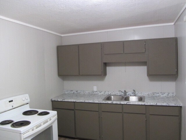 Building Photo - 505 13th St