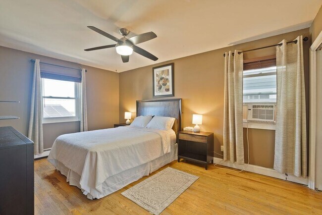 Building Photo - 3508 Givernaud Terrace