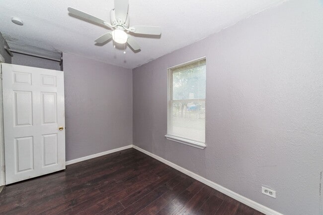 Building Photo - 3-BEDROOM GOVERNMENT HILL DUPLEX