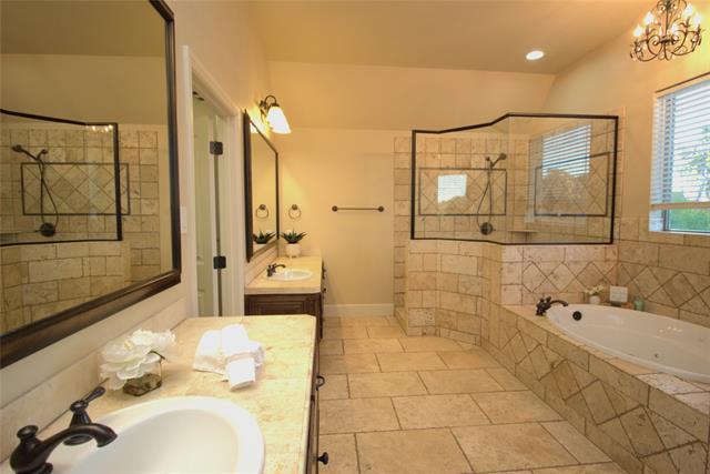 Building Photo - 2208 Beau W Ct