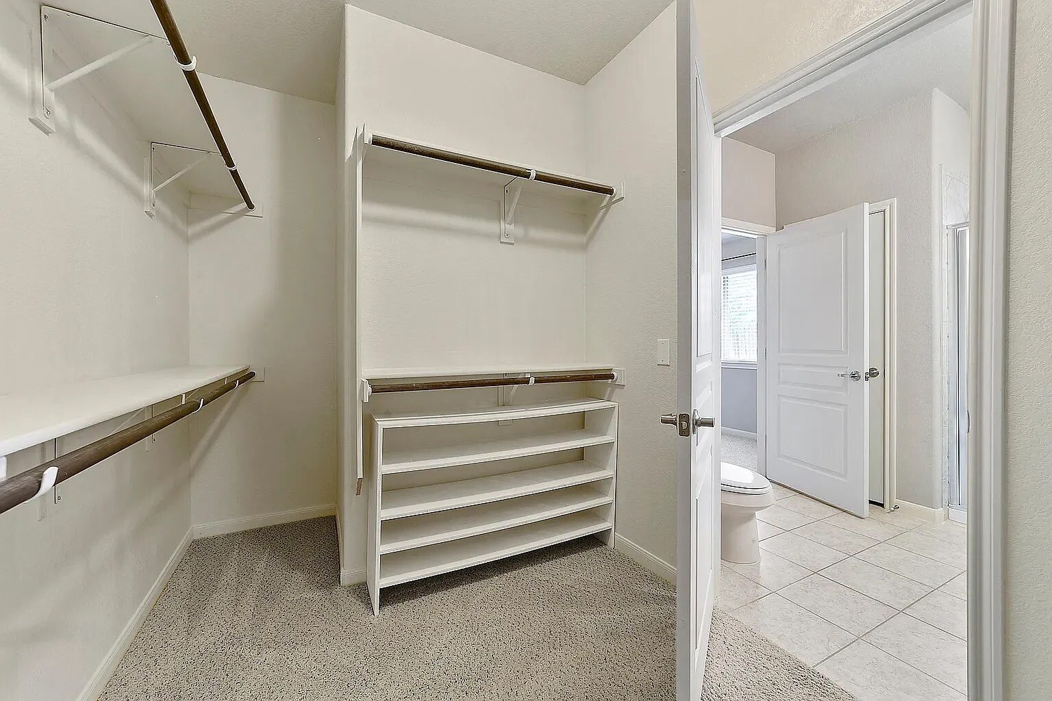 Building Photo - 485 Harding Ln