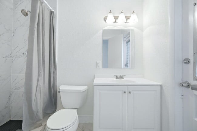 Building Photo - 321 E Chaminade Dr