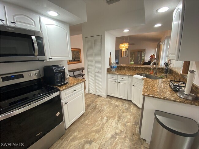 Building Photo - 14805 Crooked Pond Ct