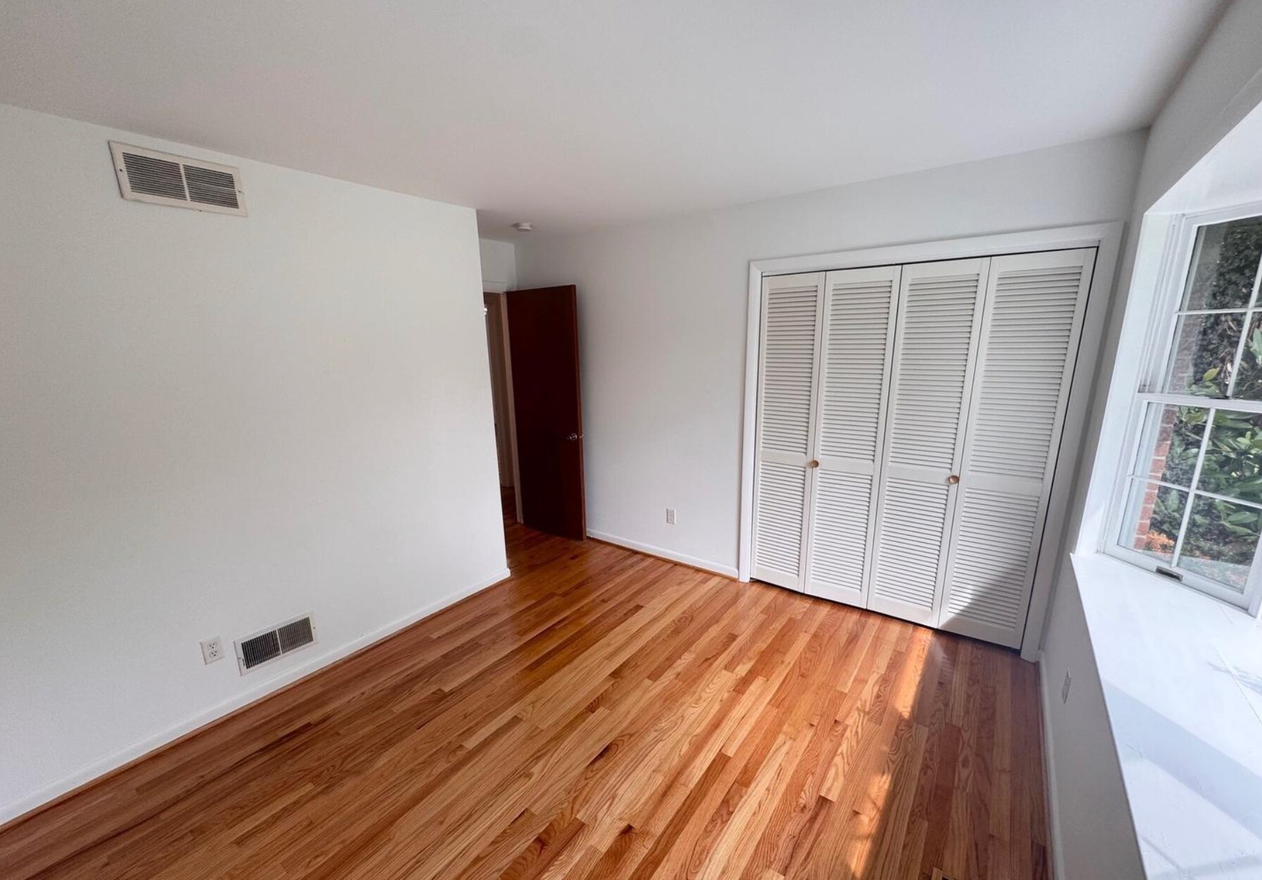 Building Photo - 2710 Academy Dr