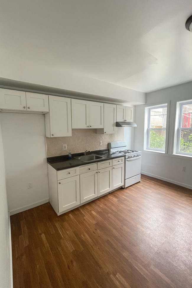 Building Photo - 5638 Litchfield St